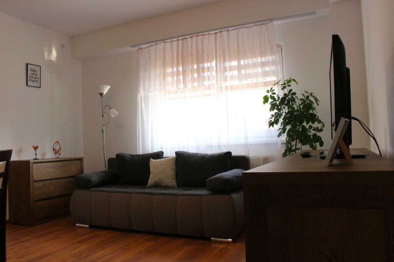 Still Apartament Craiova Exteriör bild