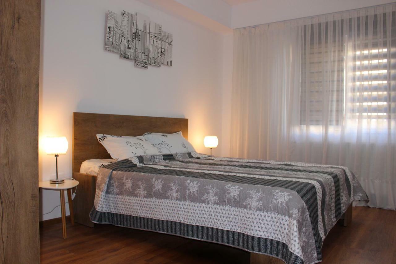 Still Apartament Craiova Exteriör bild