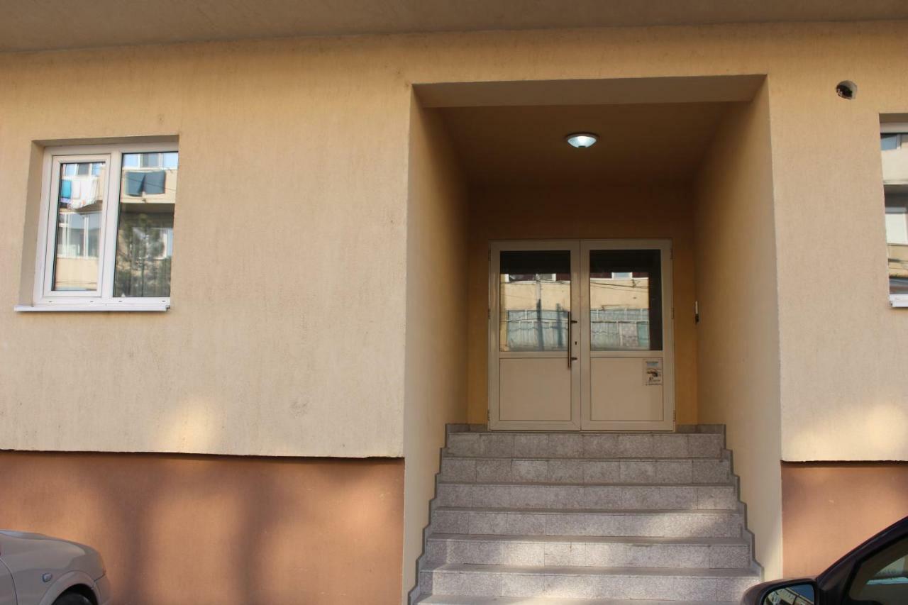Still Apartament Craiova Exteriör bild